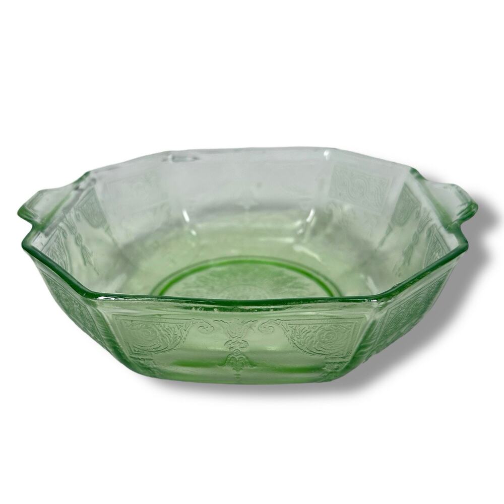 Vintage Anchor Hocking Princess Uranium Glass Serving Bowl‎ Tab Handles Glows UV